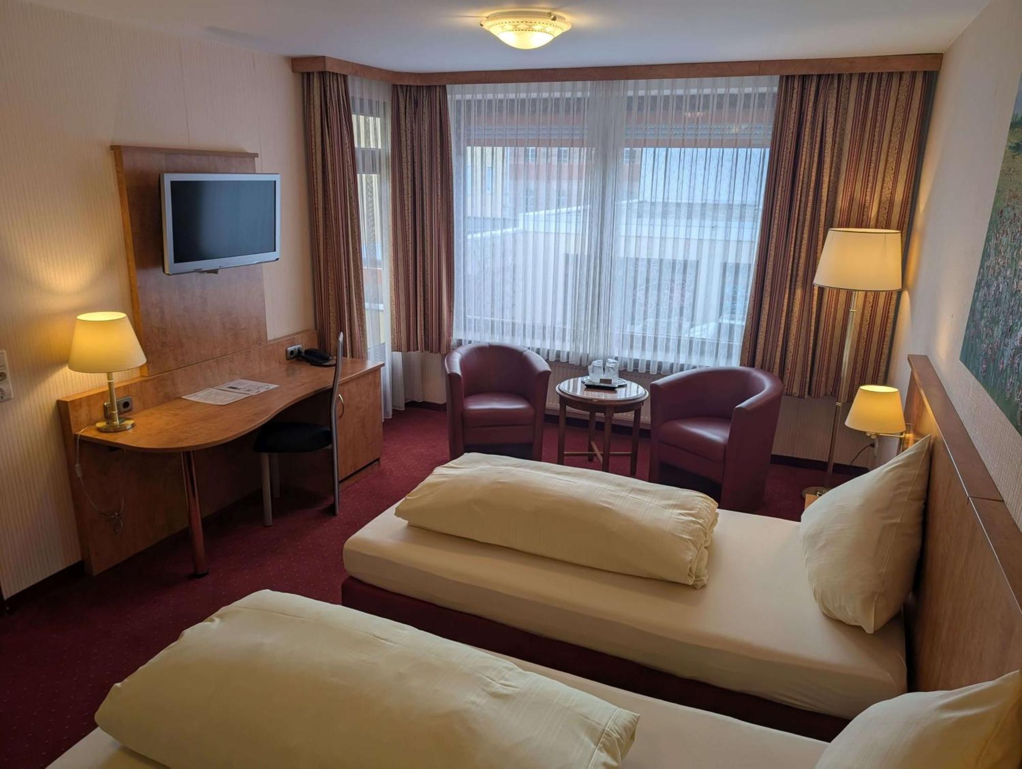 Stadthotel Аугсбург Экстерьер фото