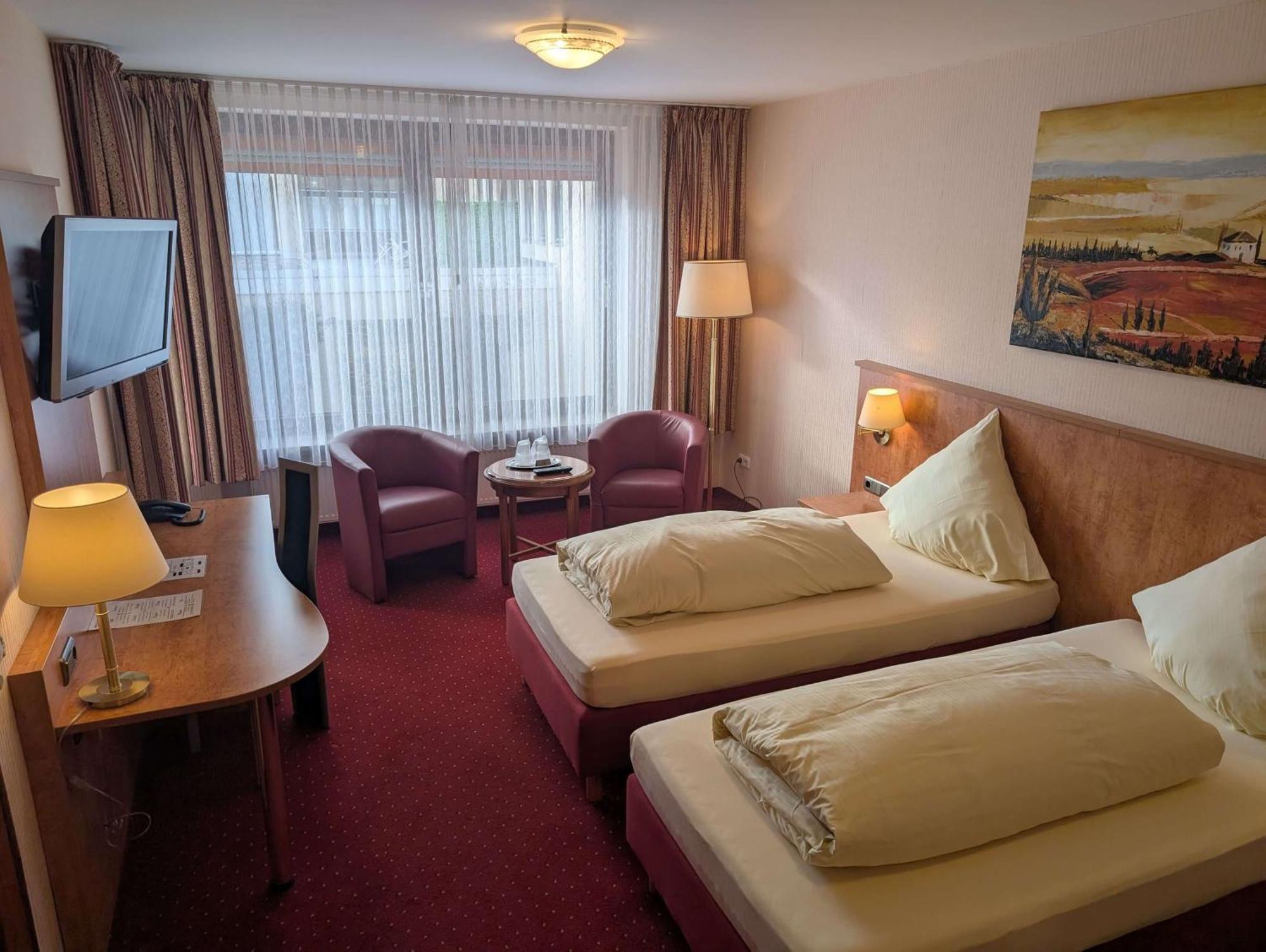 Stadthotel Аугсбург Экстерьер фото
