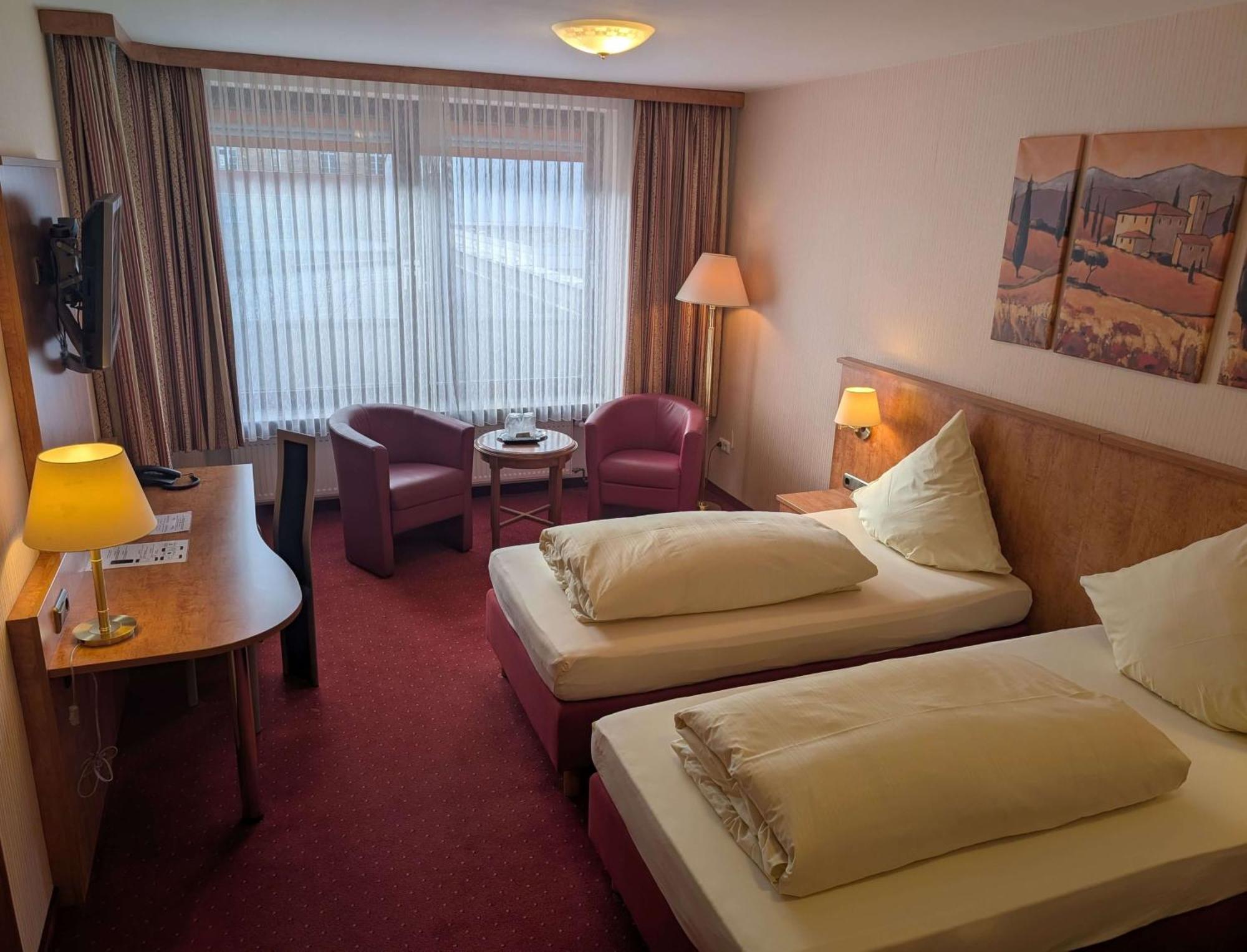 Stadthotel Аугсбург Экстерьер фото