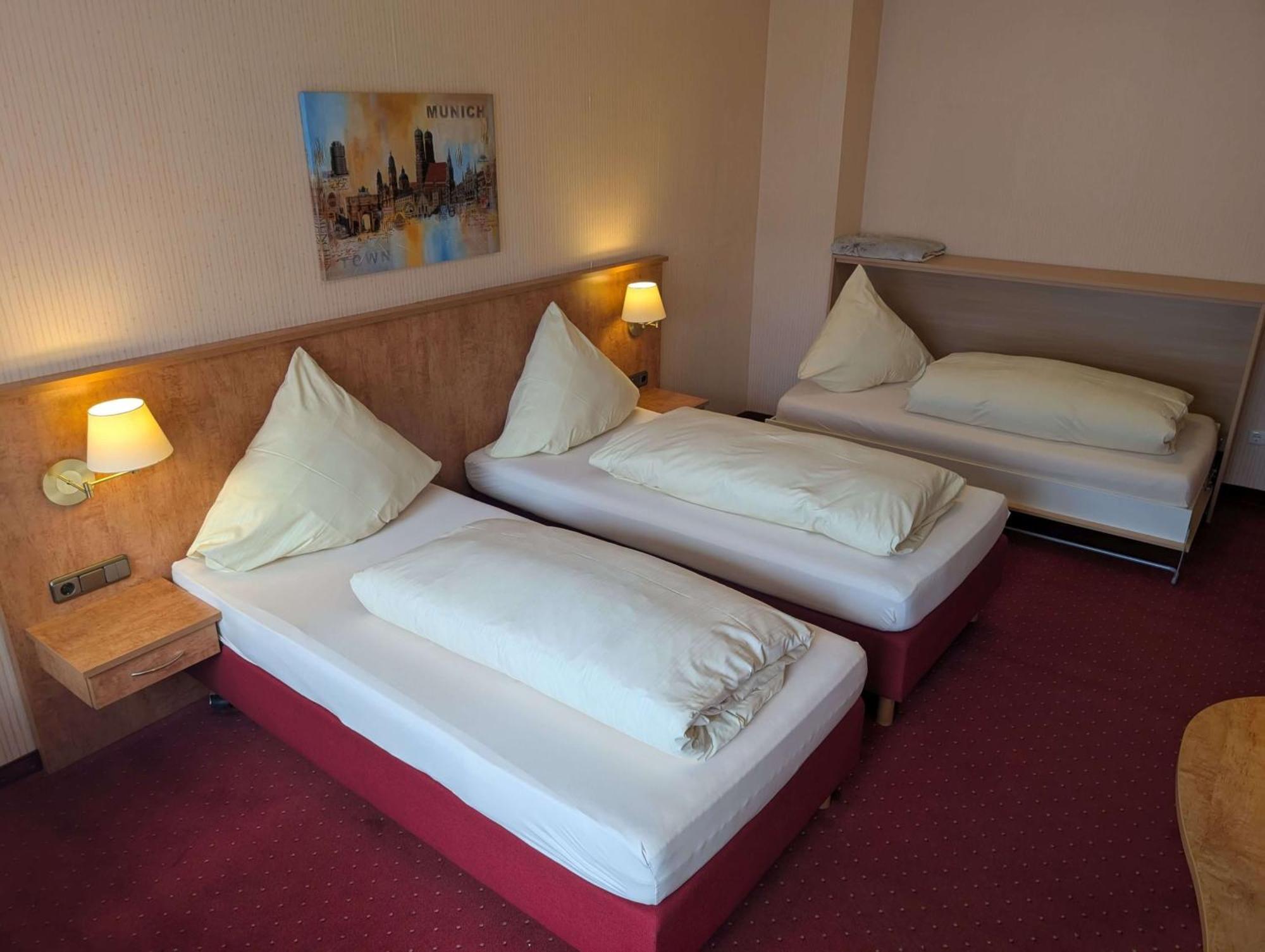 Stadthotel Аугсбург Экстерьер фото