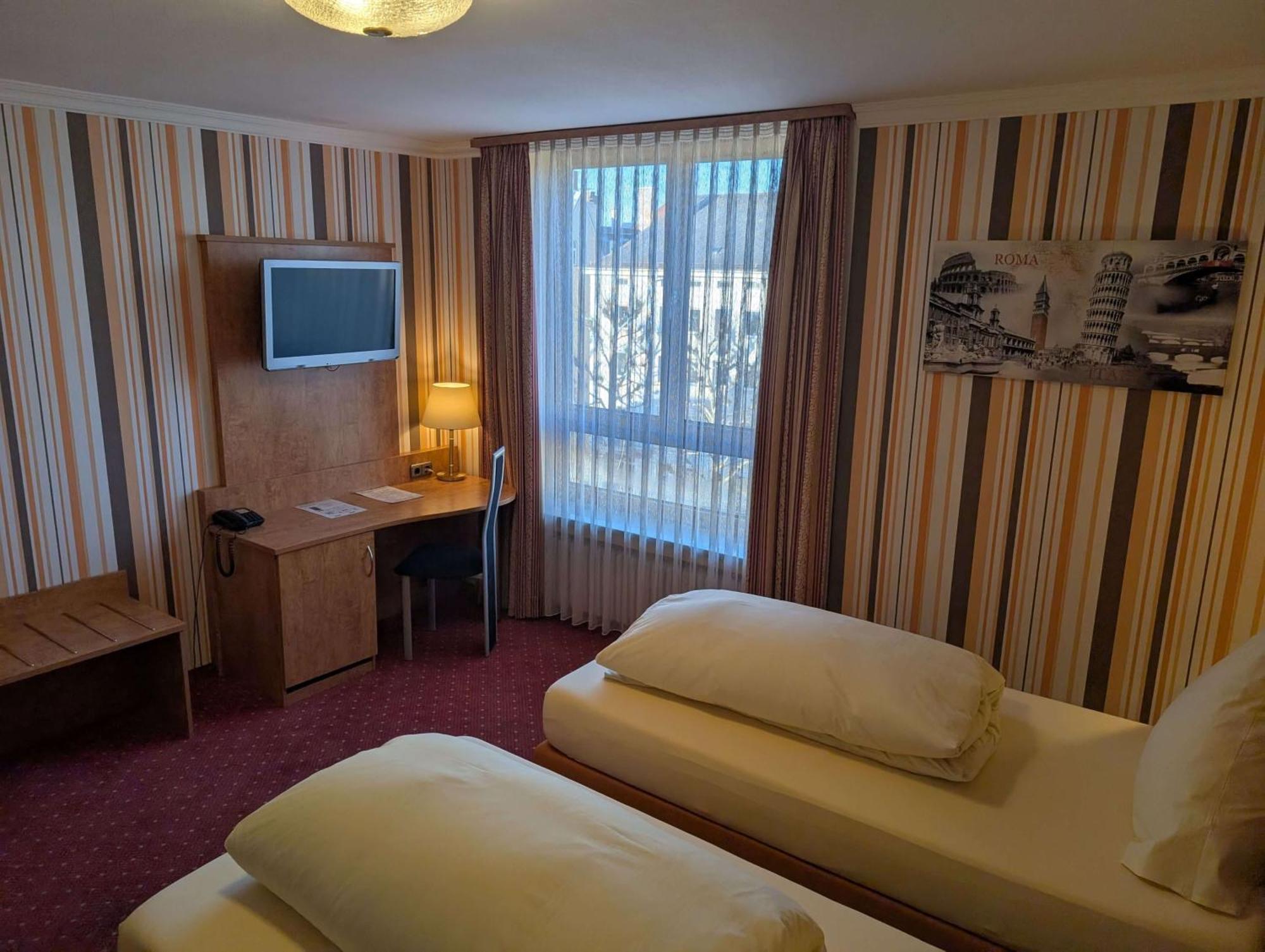 Stadthotel Аугсбург Экстерьер фото