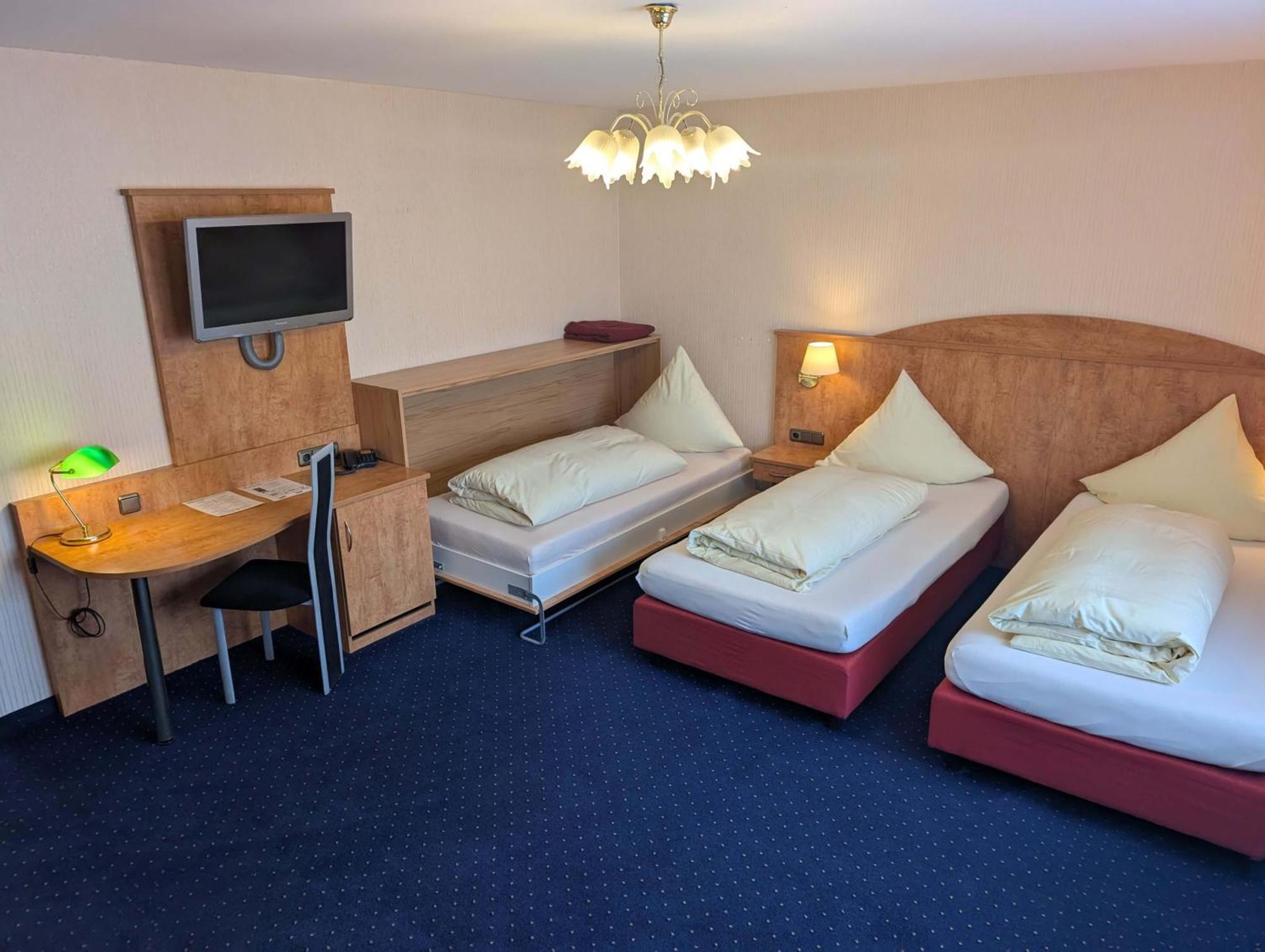 Stadthotel Аугсбург Экстерьер фото