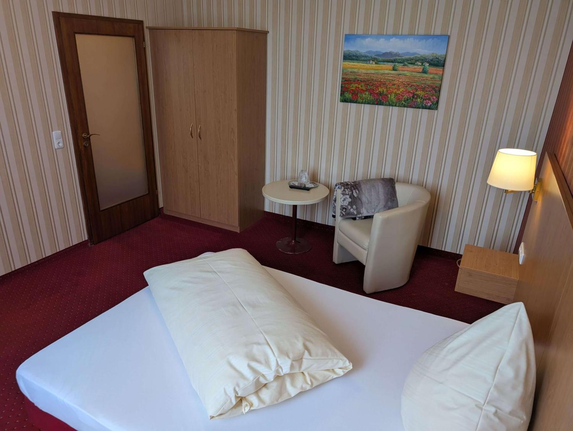 Stadthotel Аугсбург Экстерьер фото