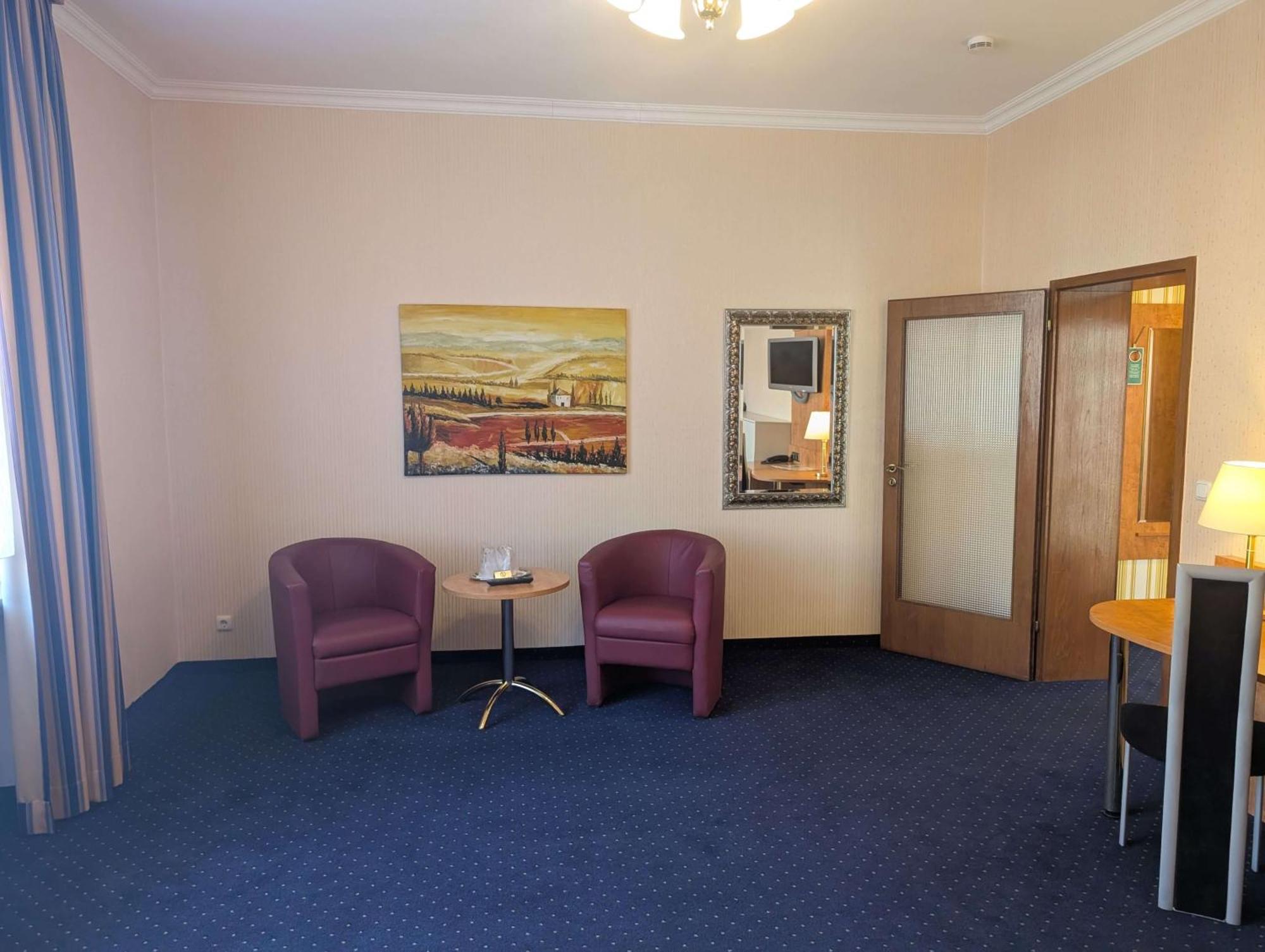 Stadthotel Аугсбург Экстерьер фото