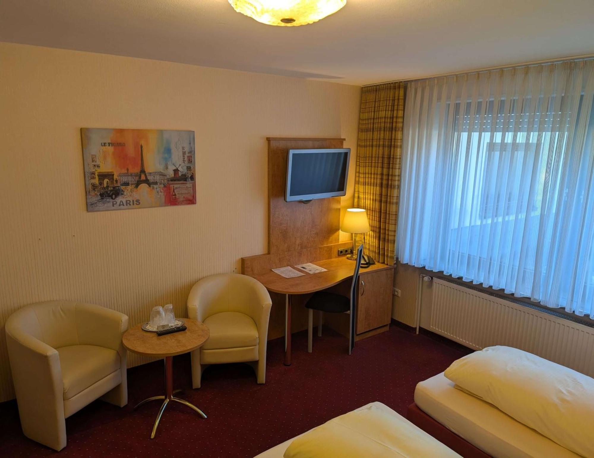 Stadthotel Аугсбург Экстерьер фото