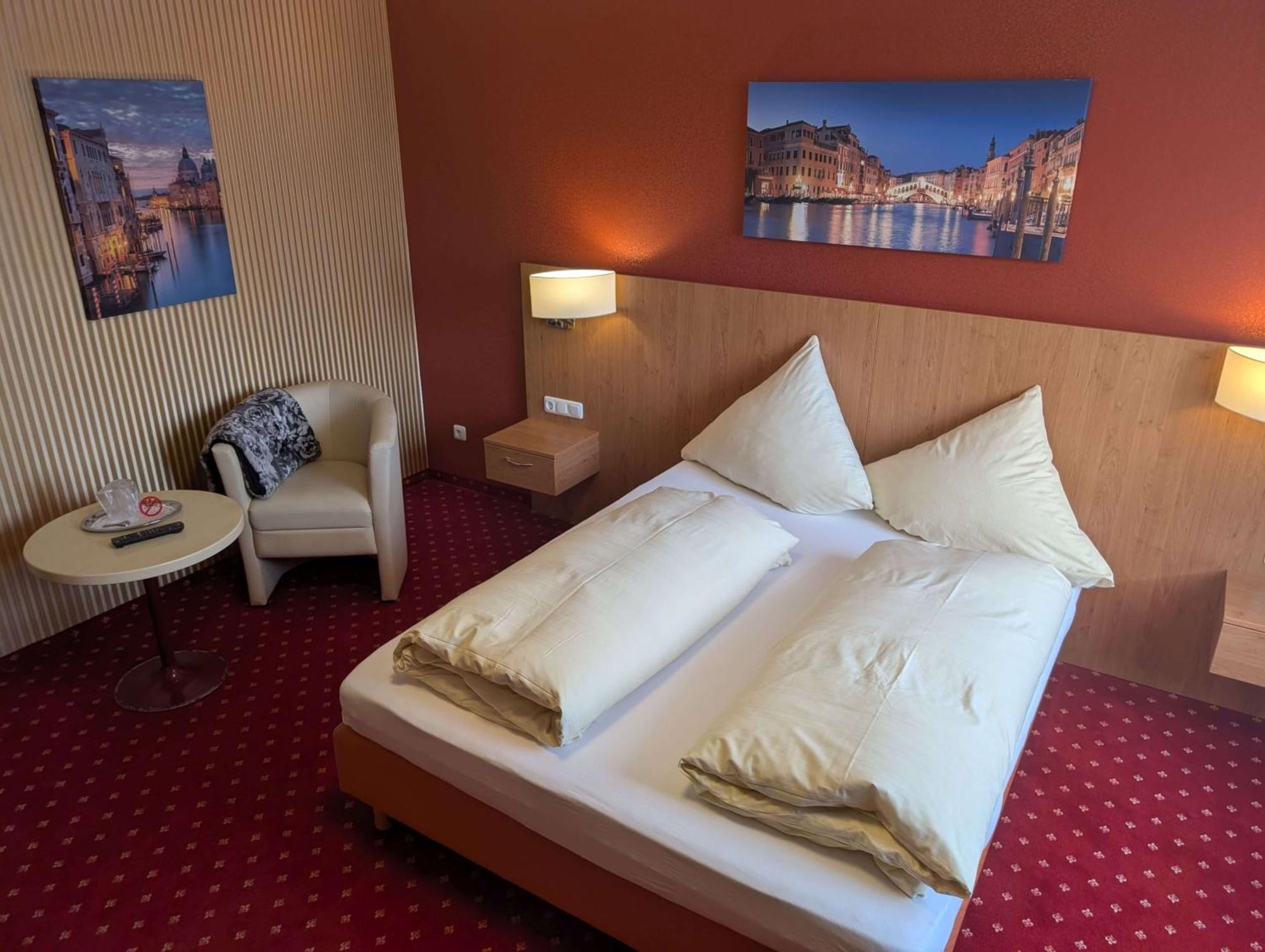 Stadthotel Аугсбург Экстерьер фото