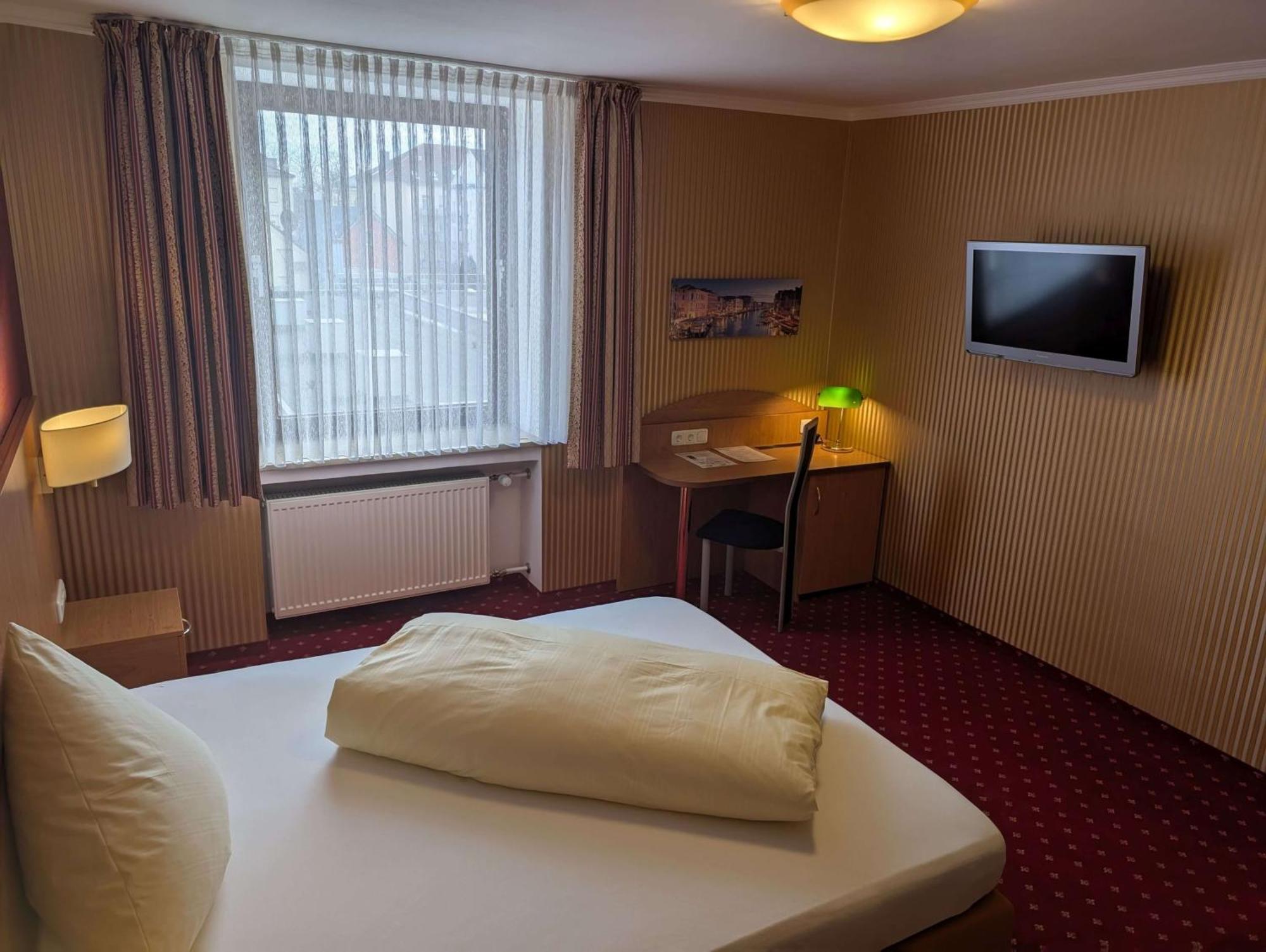 Stadthotel Аугсбург Экстерьер фото