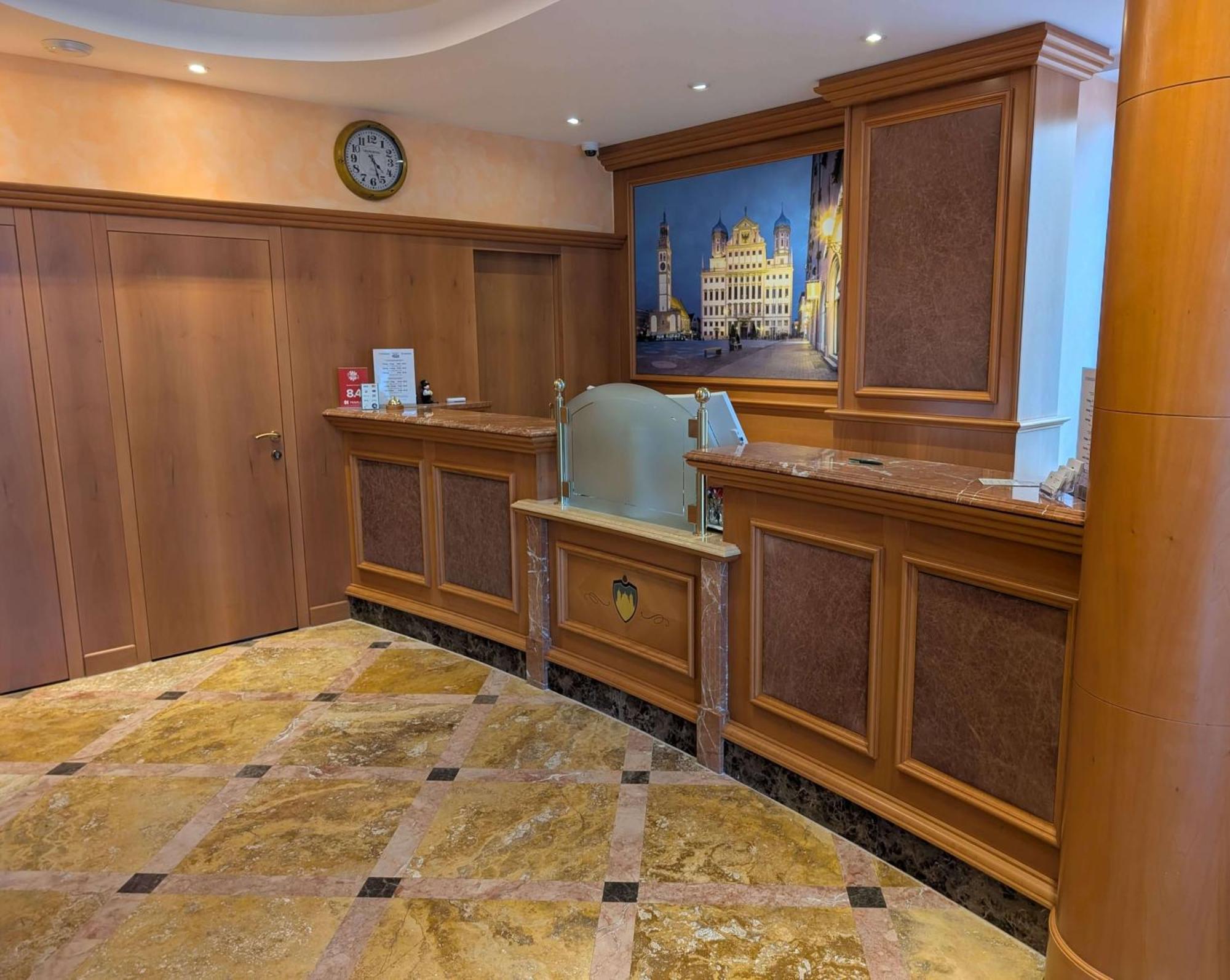 Stadthotel Аугсбург Экстерьер фото